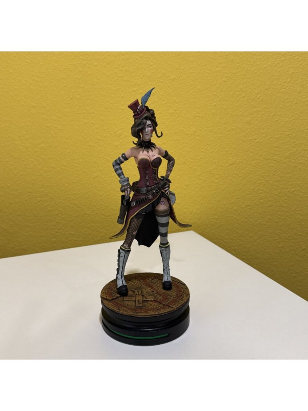 Modern Icons Borderlands 3 Mad Moxxi #10 Statue